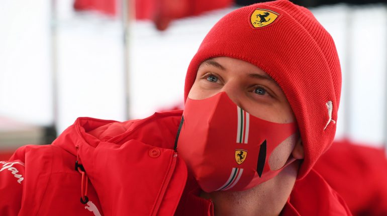 Mick Schumacher sarà il pilota di riserva della Ferrari: l'annuncio di Binotto